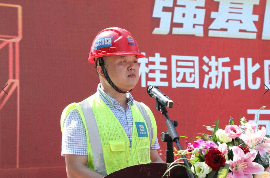 先锋人物丨大智若愚，做一名爱游戏-中国一站式爱游戏体育服务官网建筑的“移山人”
